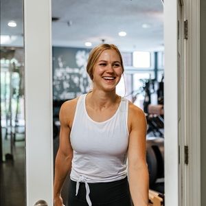 Meet your Posher, Becca